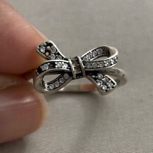 PAHALA 925 Strling Silver Bowknot with Crystals